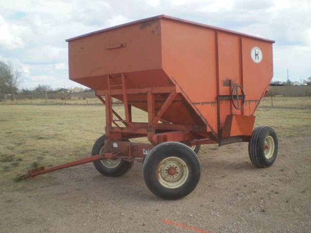Kory 200 bu. gravity wagon